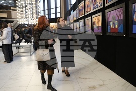 Национален дворец на културата - "Пластове цвят" - изложба