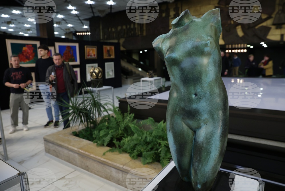 Национален дворец на културата - "Пластове цвят" - изложба