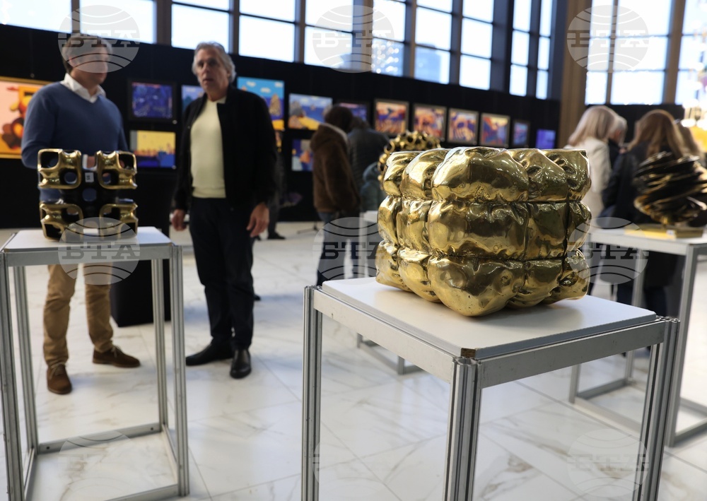 Национален дворец на културата - "Пластове цвят" - изложба