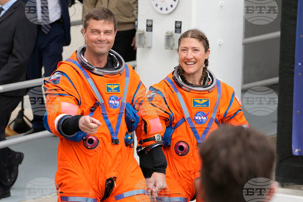 NASA Artemis Moonshot