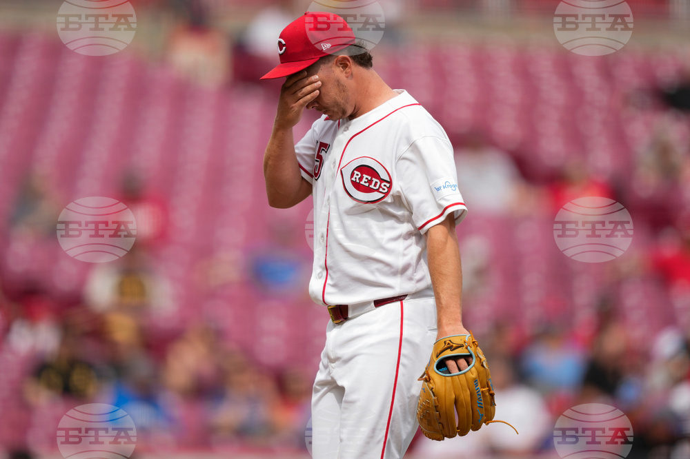 Pirates Reds Baseball