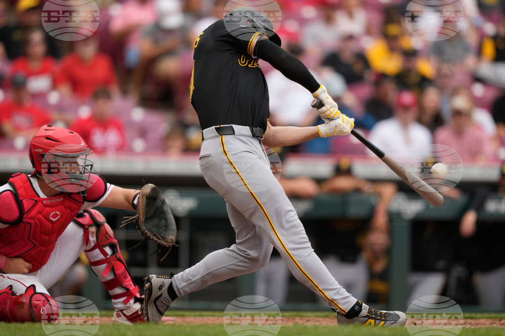 Pirates Reds Baseball