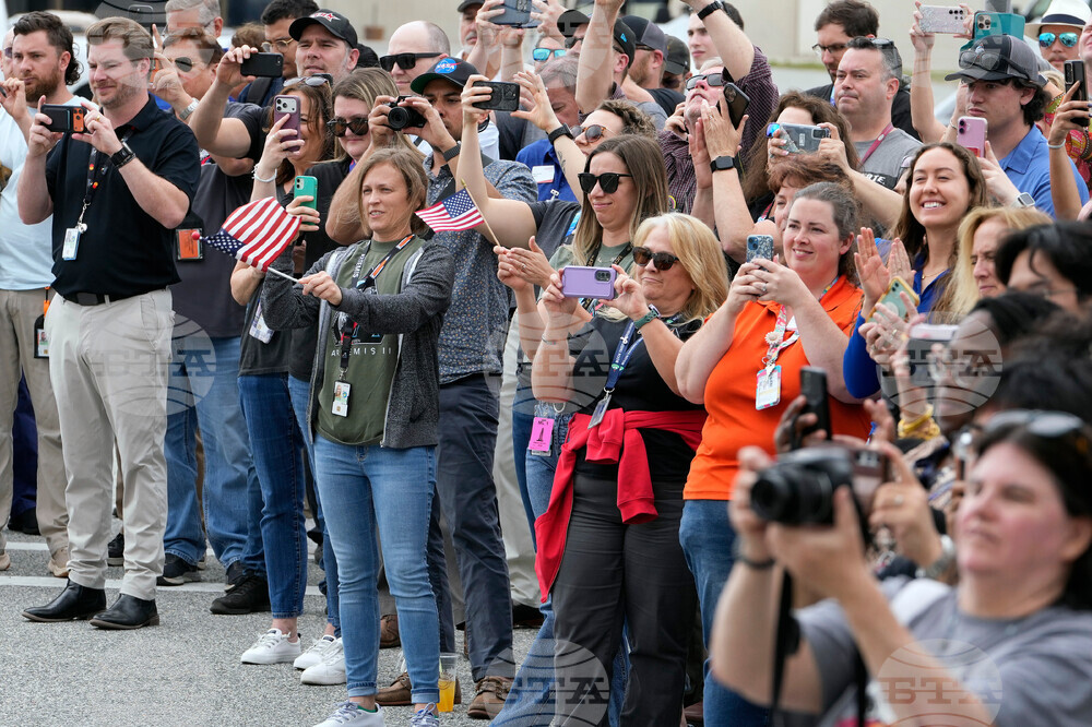 NASA Artemis Moonshot