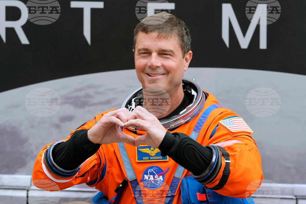 NASA Artemis Moonshot