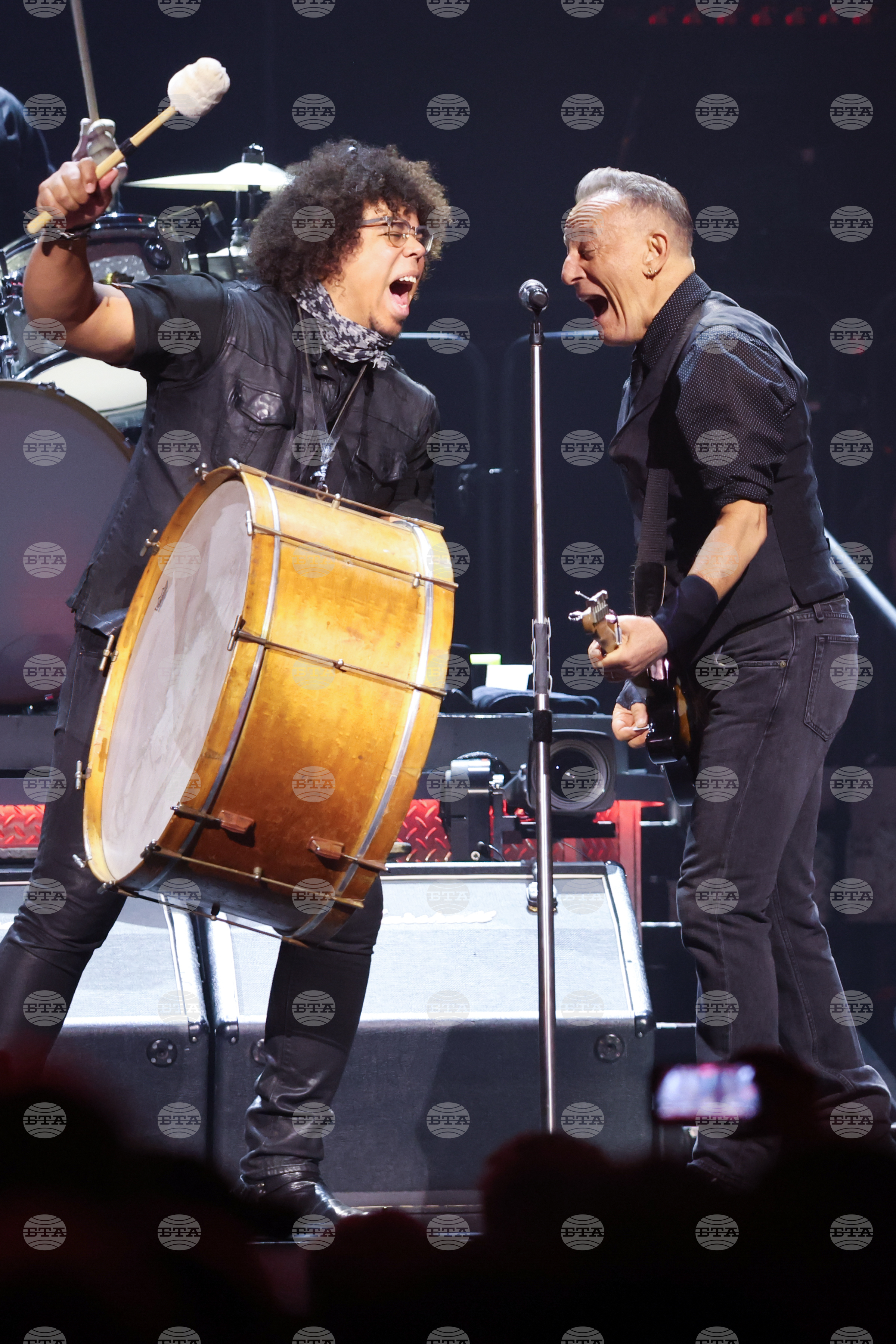 Bruce Springsteen and the E Street Band in Concert - Minneapolis