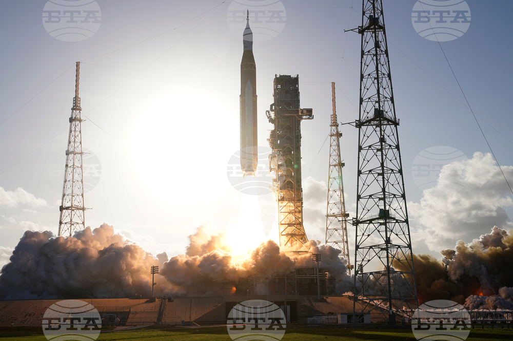 NASA Artemis Moonshot