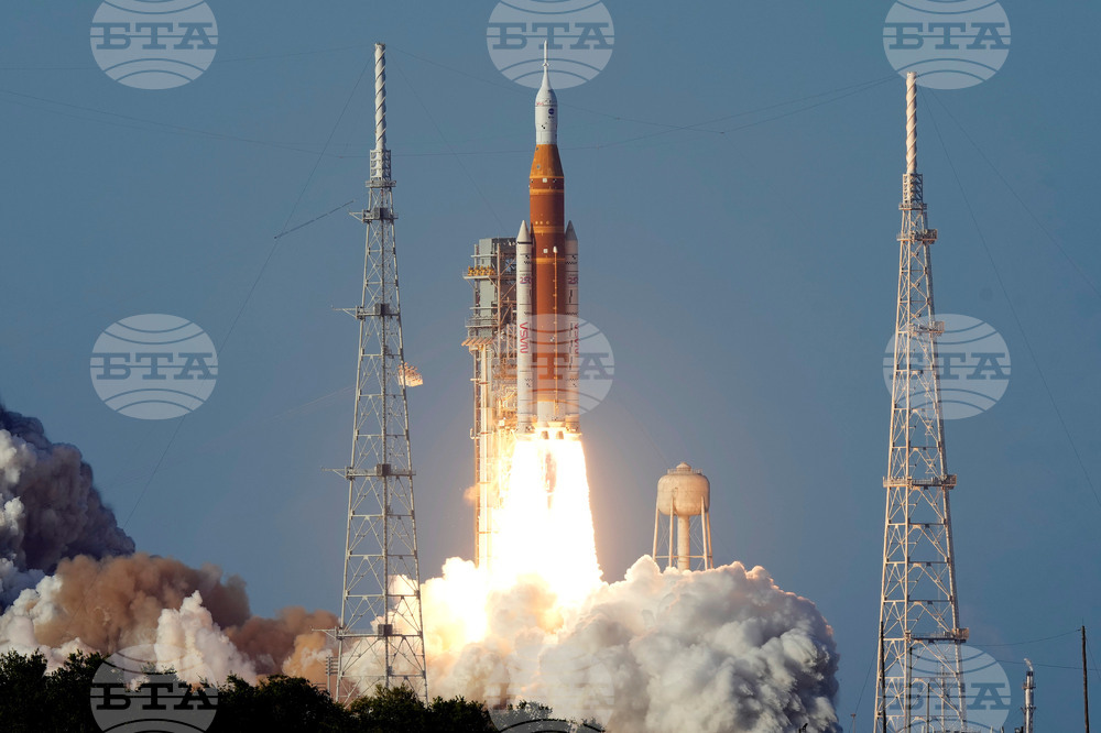 NASA Artemis Moonshot