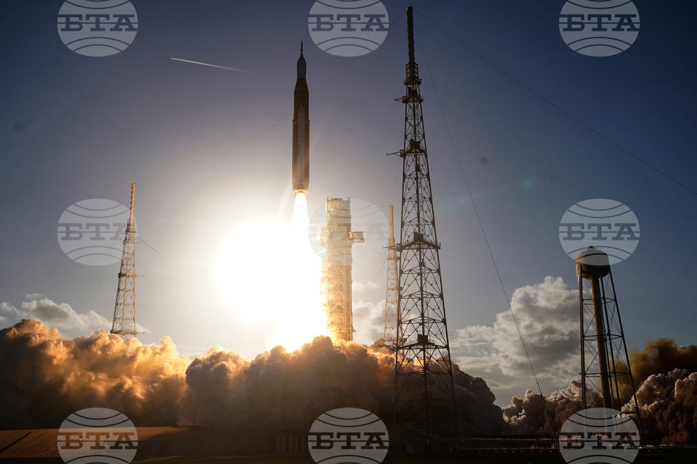 NASA Artemis Moonshot