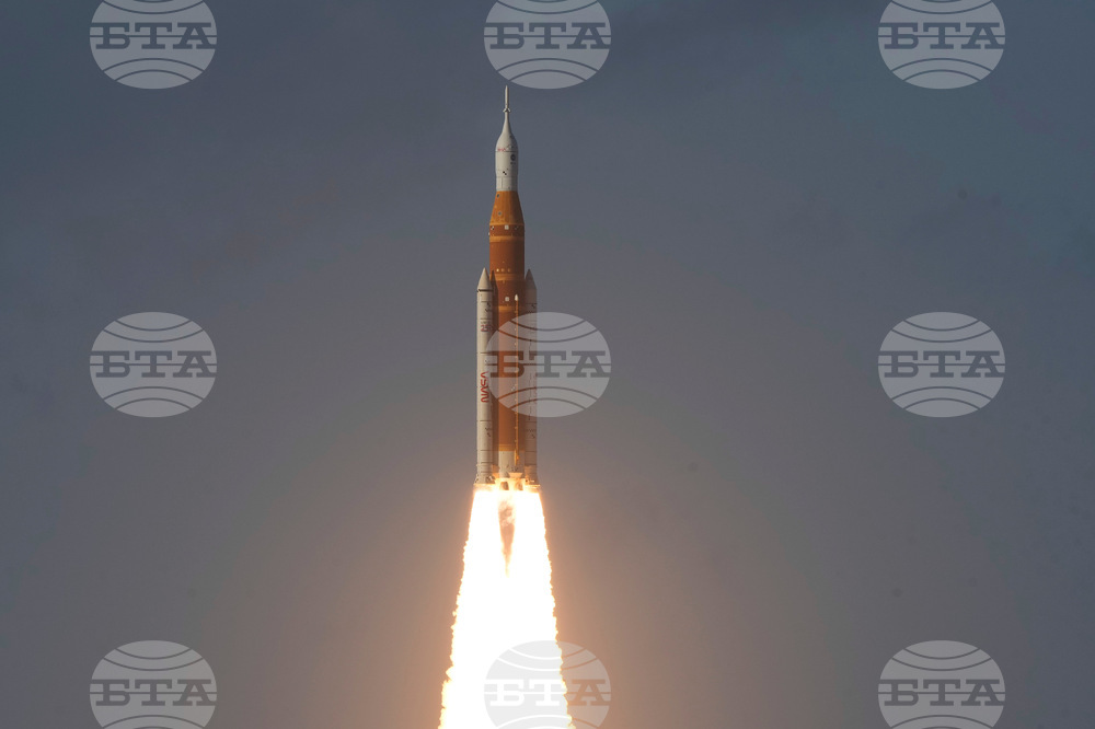 NASA Artemis Moonshot