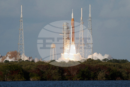 NASA Artemis Moonshot