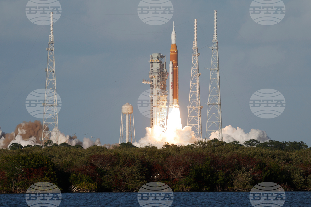 NASA Artemis Moonshot