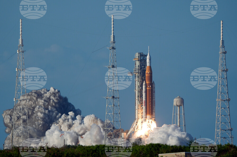 NASA Artemis Moonshot