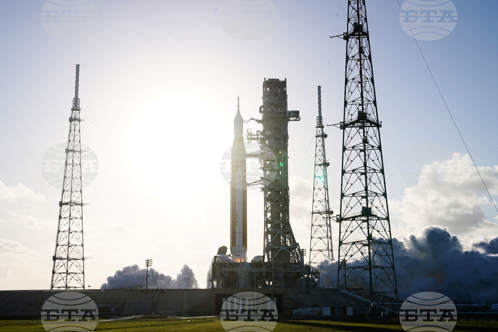 CORRECTION NASA Artemis Moonshot