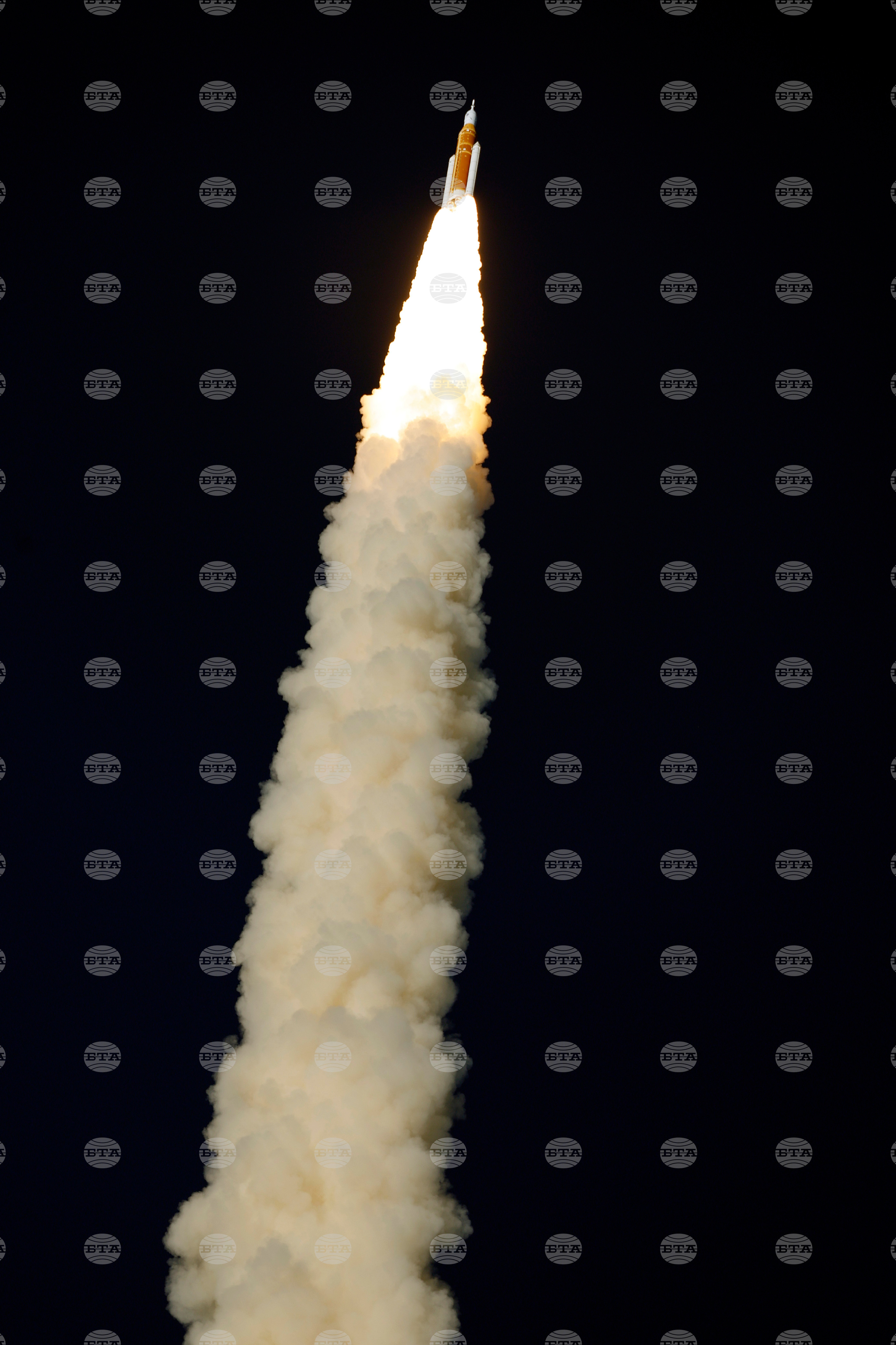 NASA Artemis Moonshot