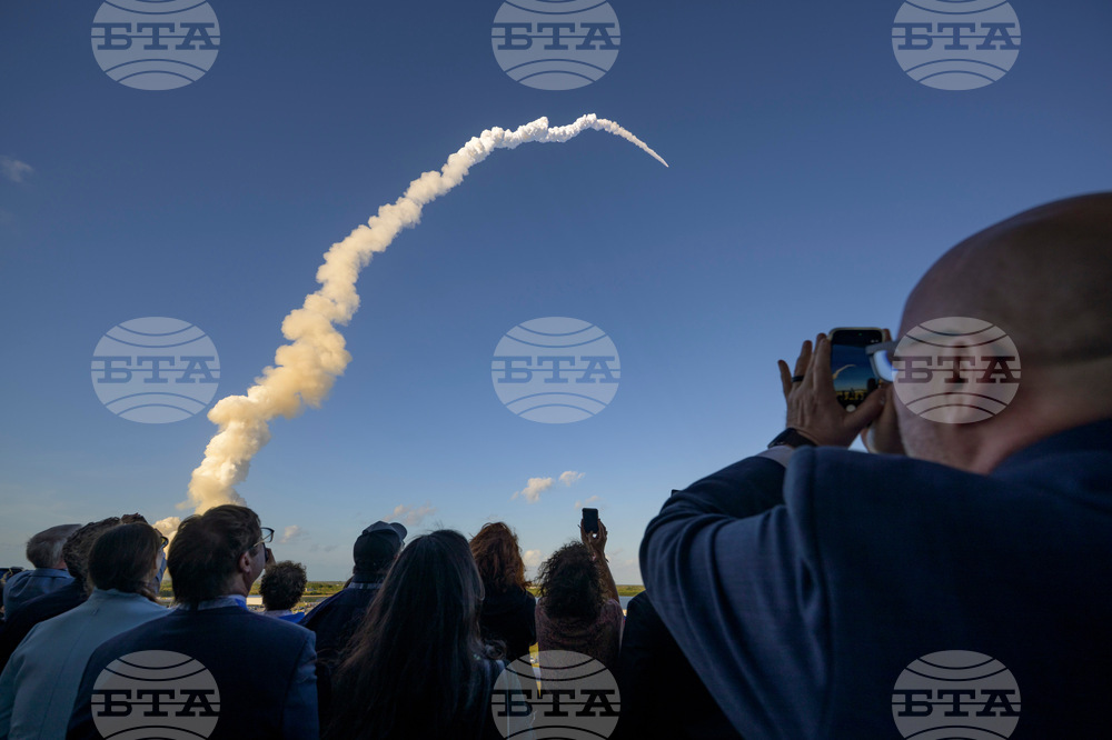 NASA Artemis Moonshot