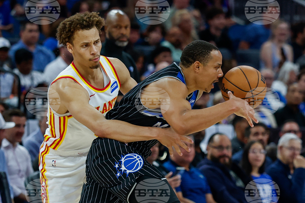 Hawks Magic Basketball