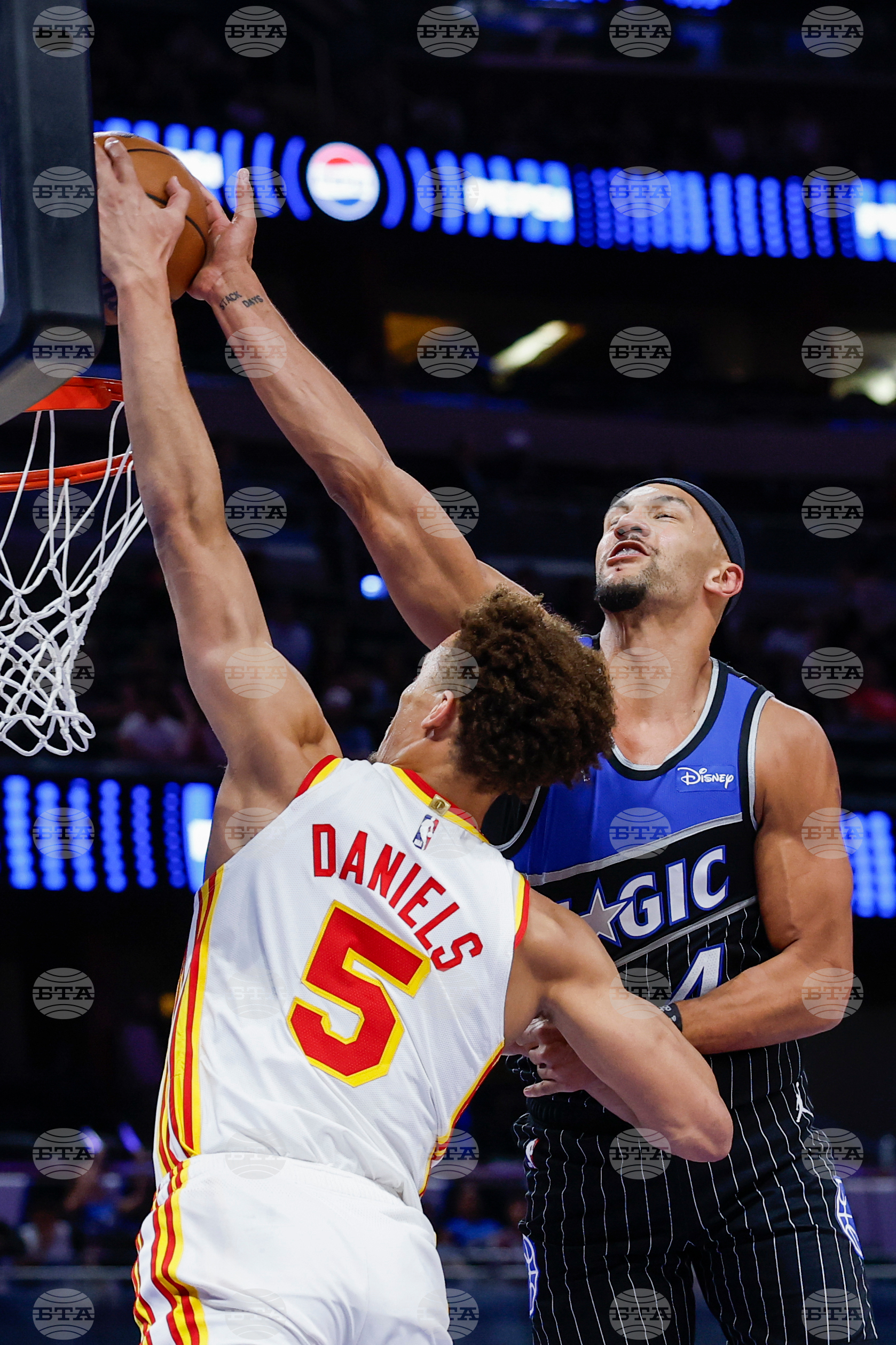 Hawks Magic Basketball