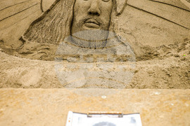 Бургас - Великден - пясъчна фигура на Иисус Христос