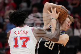 Bucks Rockets Basketball