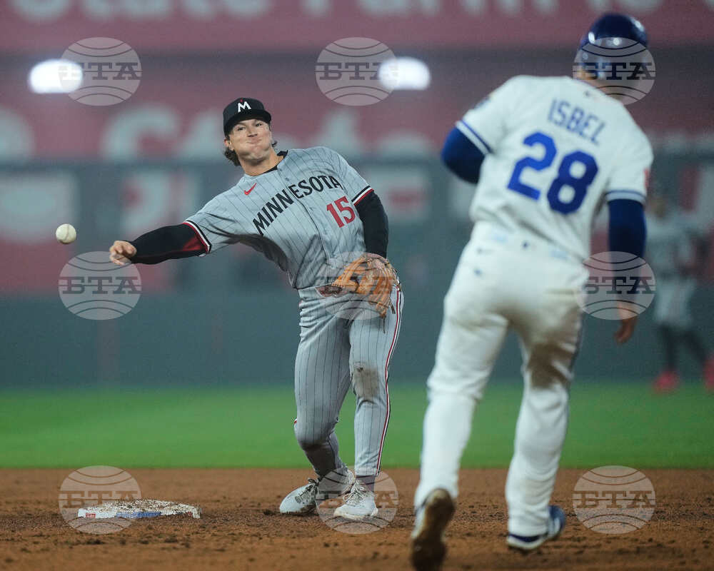 Twins Royals Baseball
