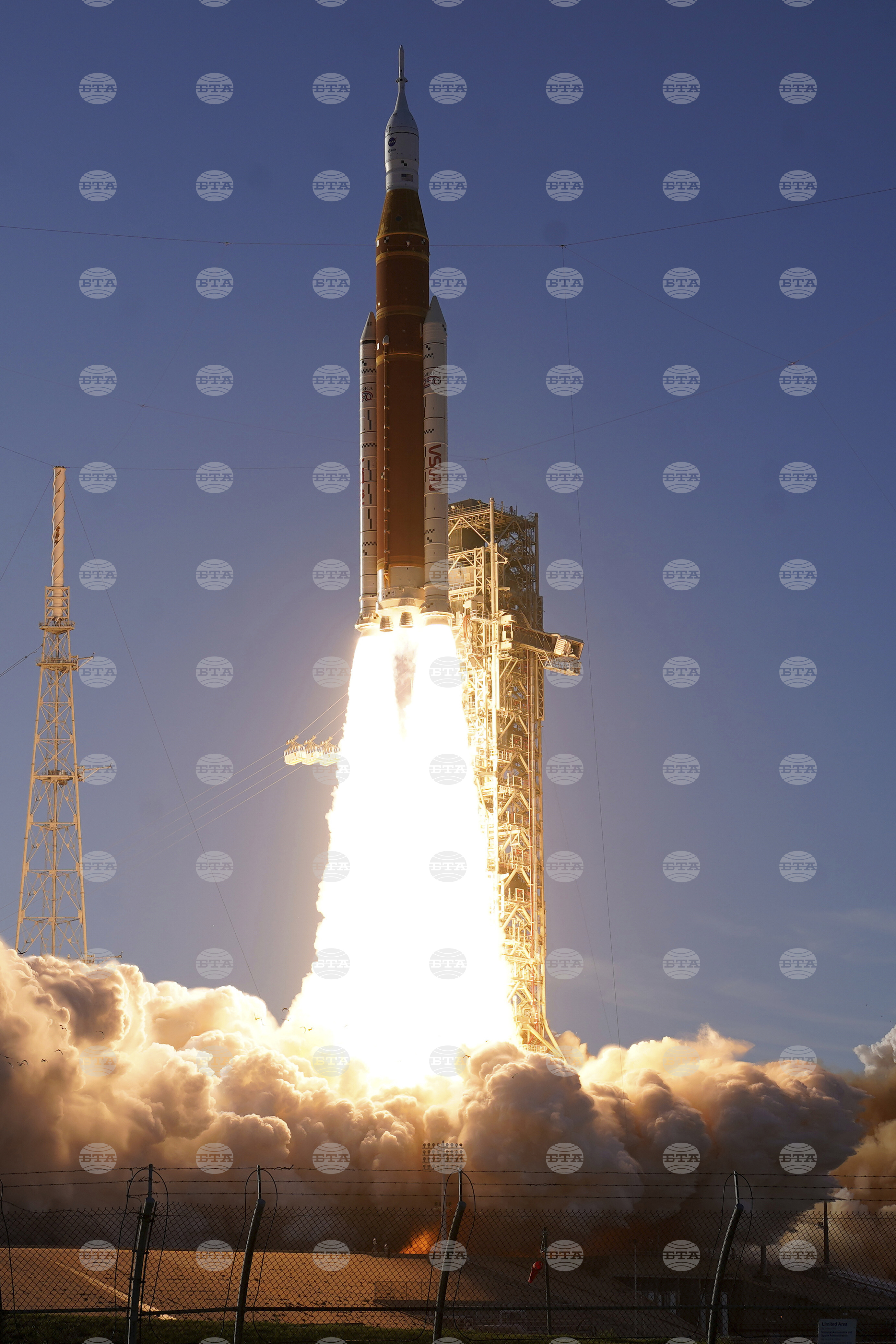 NASA Artemis Moonshot