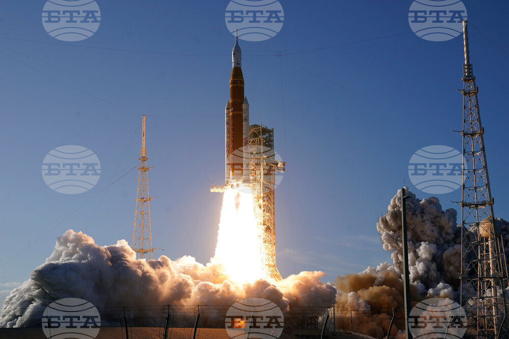 NASA Artemis Moonshot