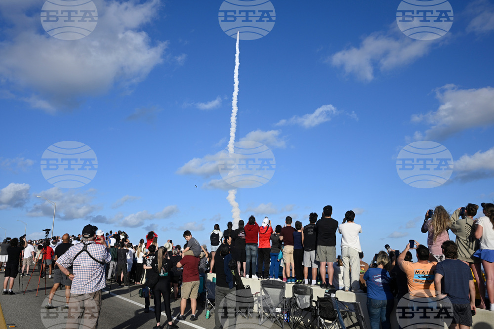 NASA Artemis Moonshot