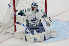 Canucks Avalanche Hockey