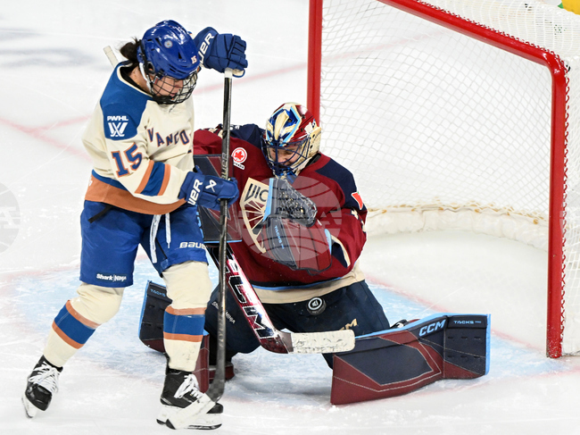 PWHL Goldeneyes Victoire Hockey