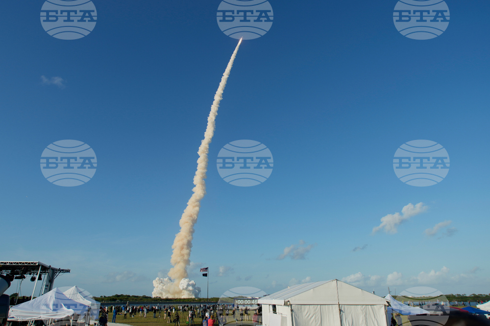 NASA Artemis Moonshot