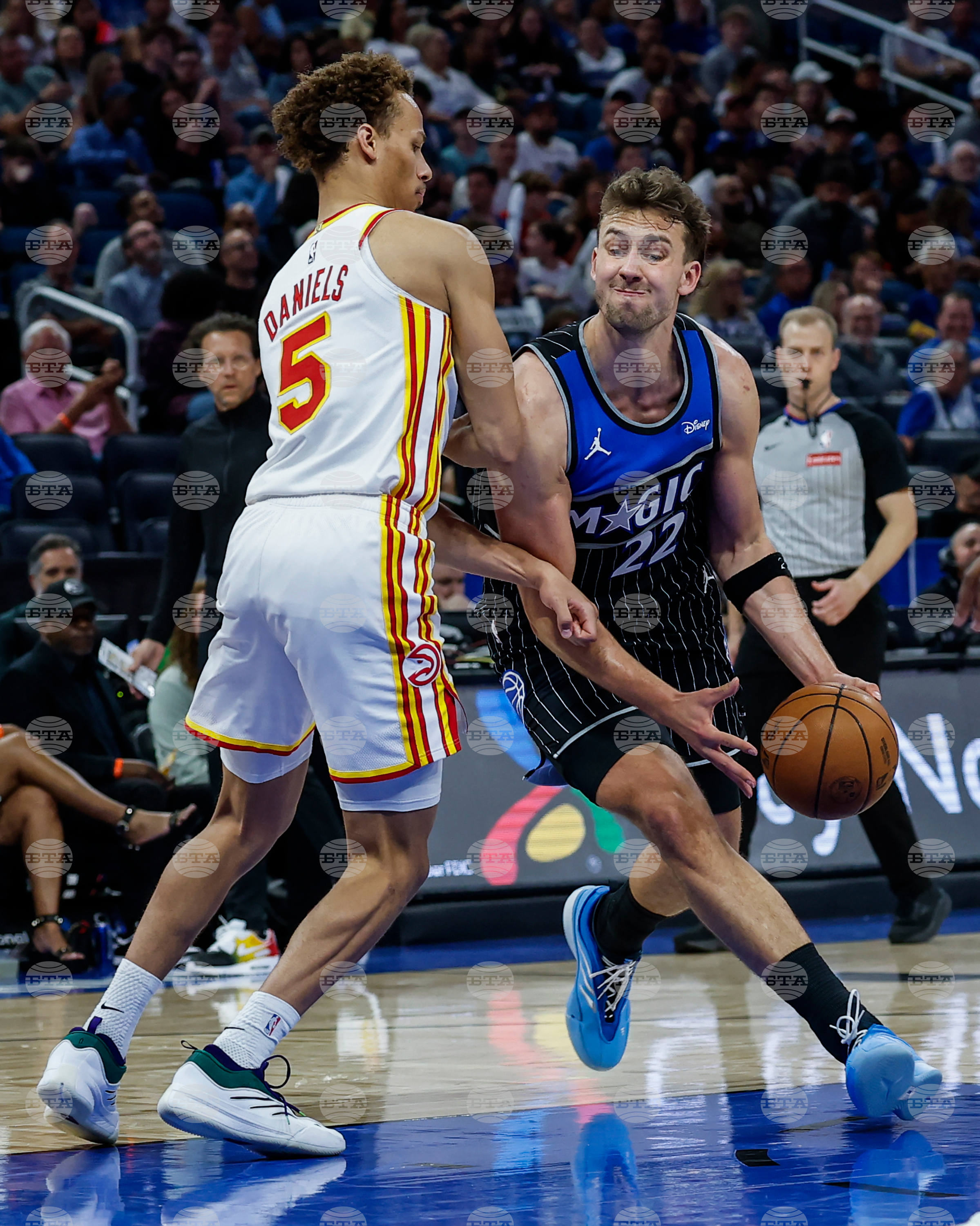 Hawks Magic Basketball