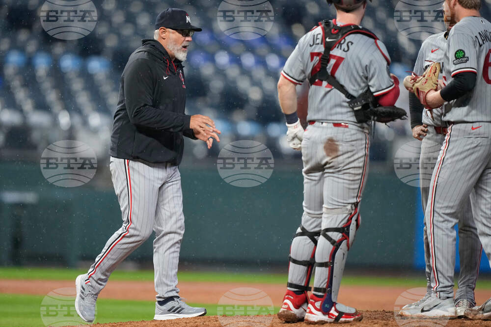 Twins Royals Baseball