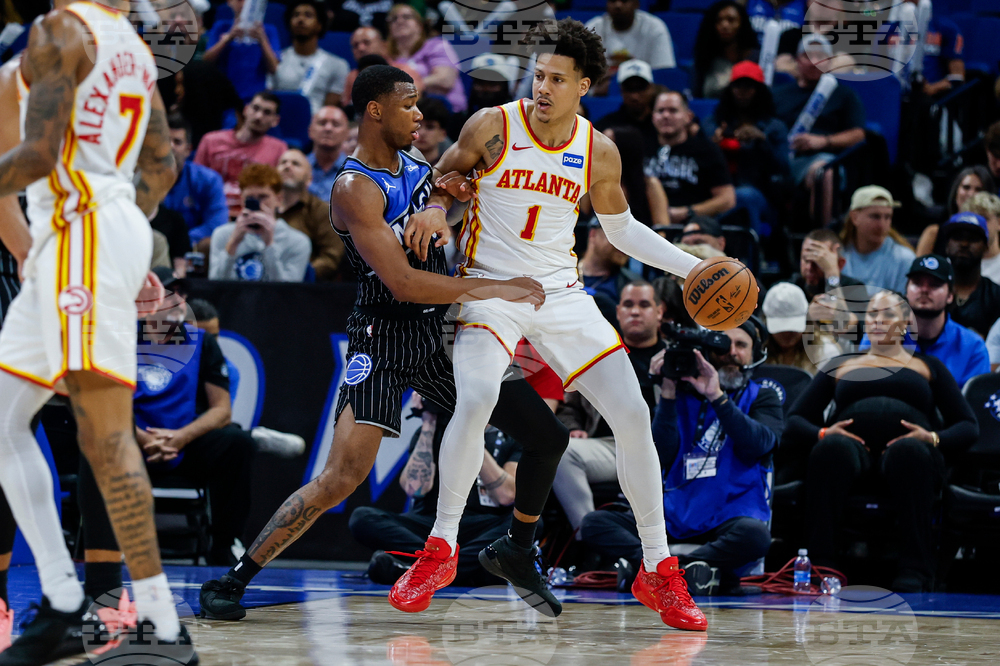 Hawks Magic Basketball