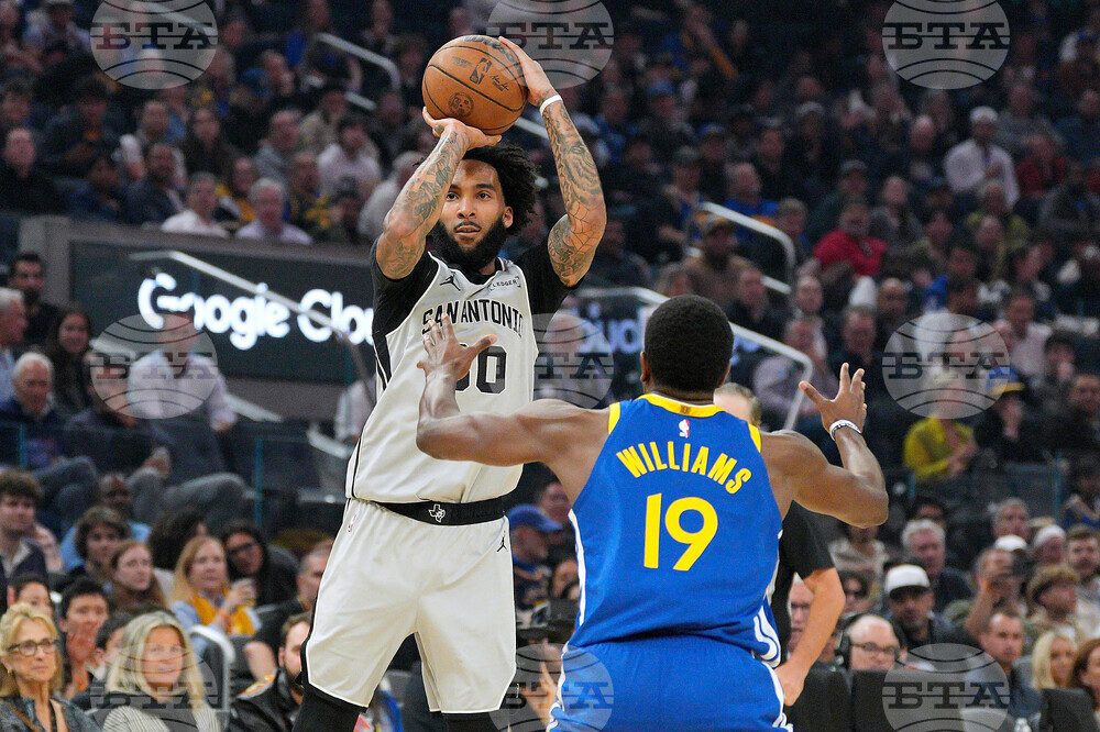 Spurs Warriors Basketball