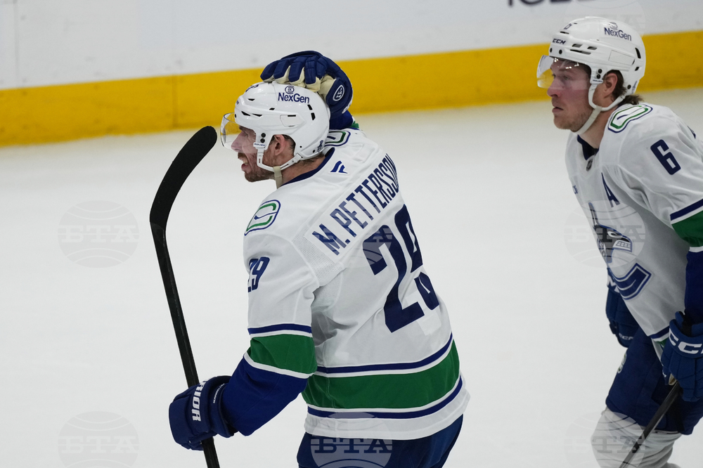 Canucks Avalanche Hockey