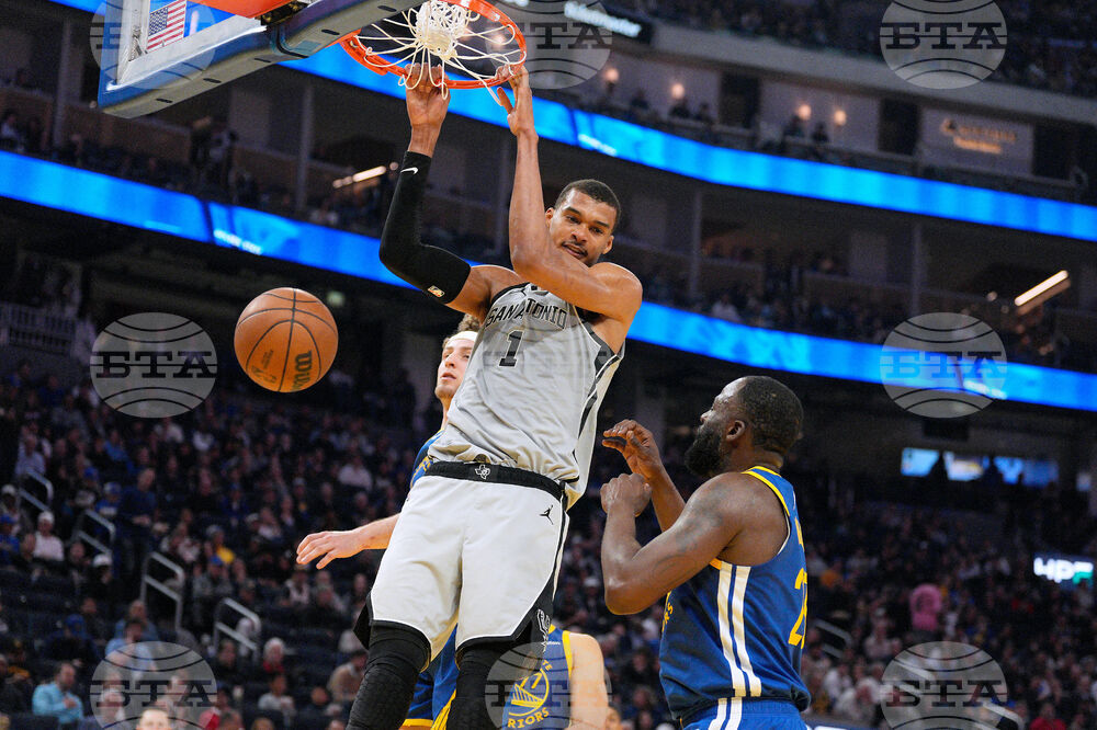 Spurs Warriors Basketball