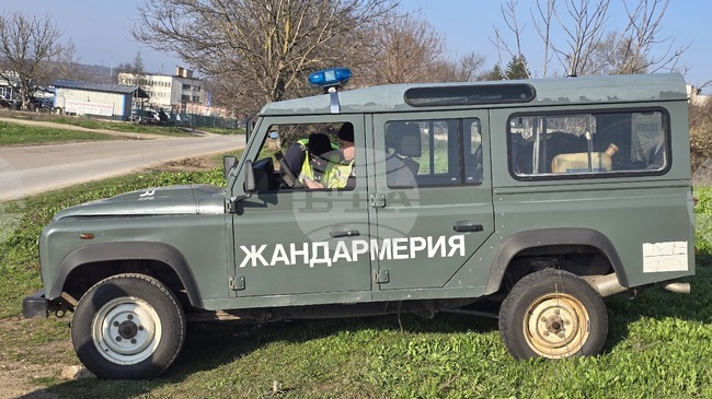 В област Плевен полицията иззе огнестрелно оръжие и списъци с имена и парични суми