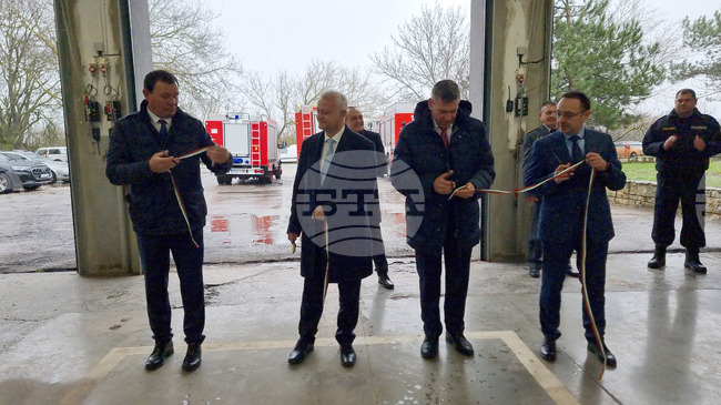 С водосвет официално беше открита реновираната сграда на Районната служба „Пожарна безопасност и защита на населението“ в Балчик