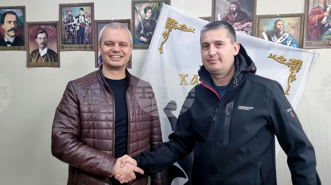 Действията на правителството заплашват националната сигурност, каза лидерът на "Възраждане" Костадин Костадинов в Хасково