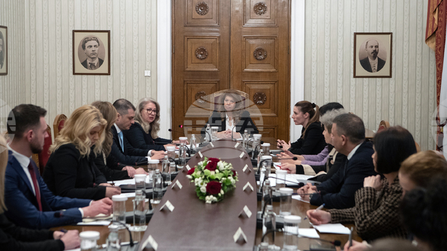 Bulgaria Must Present Itself as Safe Destination with Competitive Prices for Successful Tourism Season, President Says