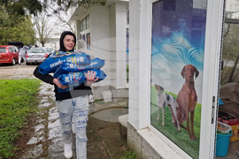 Село Могила - приют за безстопанствени животни - дарение