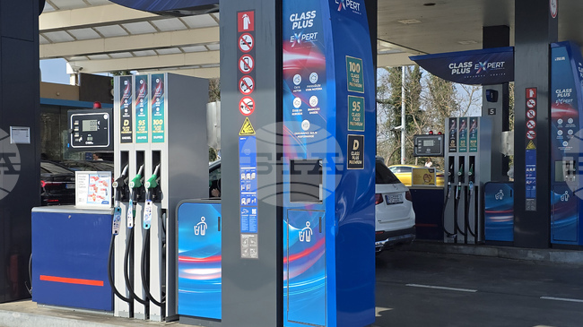 Цените на горивата в Хърватия поевтиняват с до седем цента от утре