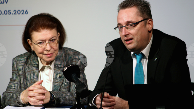 Важно е Гърция и България да засилят своите културни връзки, каза гръцкият министър на културата Лина Мендони