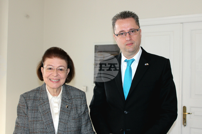 Българската литература става все по-видима в международен план, каза заместник-министърът на културата Виктор Стоянов