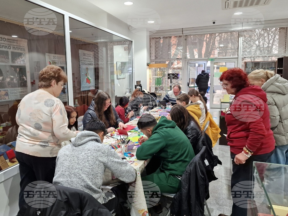 Монтана - Регионален исторически музей - великденска работилница - ученици