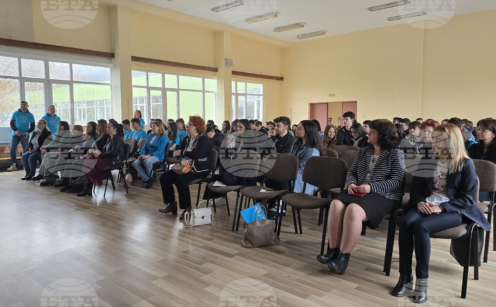 Свищов - УНИЦЕФ - посещение - СУ „Цветан Радославов“