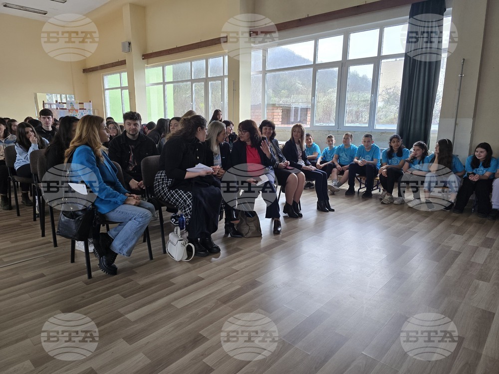 Свищов - УНИЦЕФ - посещение - СУ „Цветан Радославов“