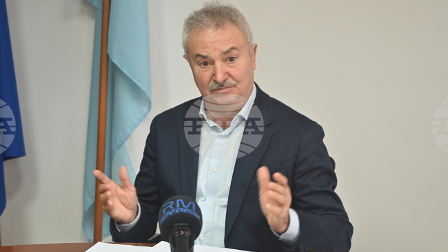 Община Монтана извършва текущи ремонти изцяло със собствени средства, заяви кметът Златко Живков 