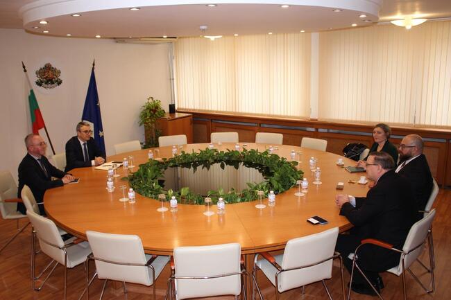 Energy Minister Traikov Asks for Faster Work on Westinghouse Project in Bulgaria