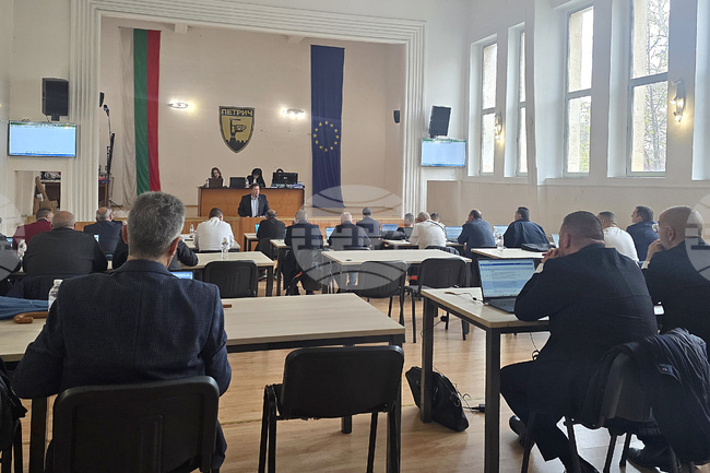 Петрич - Общински съвет - редовно заседание